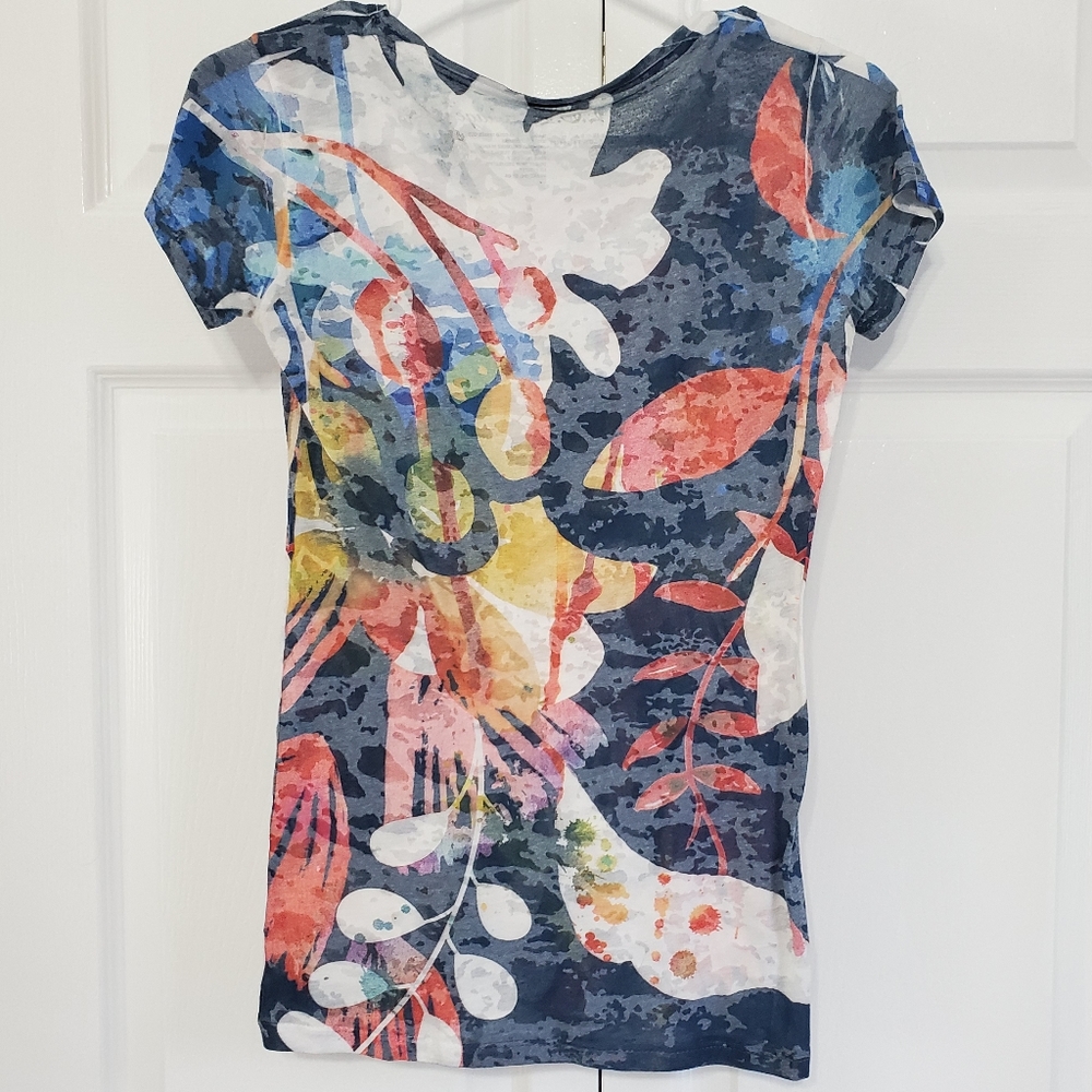 Floral Tee - Picture 2 of 3